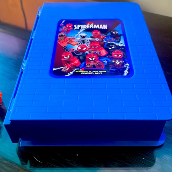 Storage Book Case & Figures - Picture 11 of 13